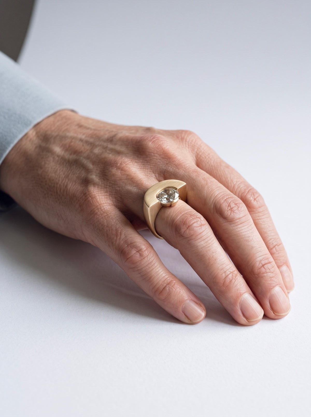 corner champagne ring