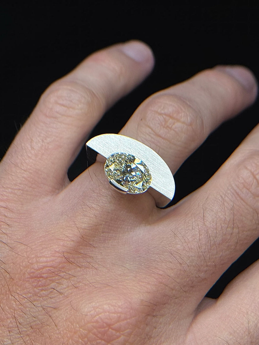 corner diamond ring