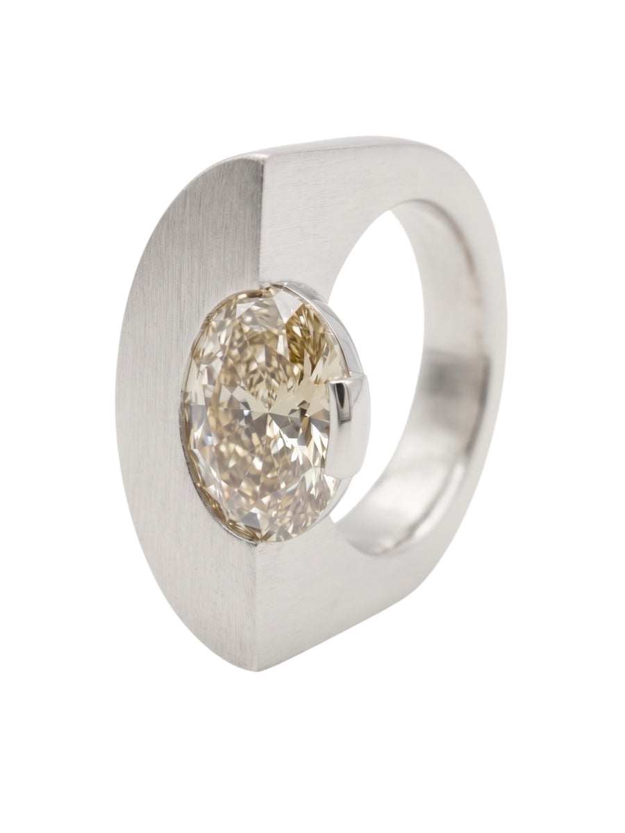corner diamond ring