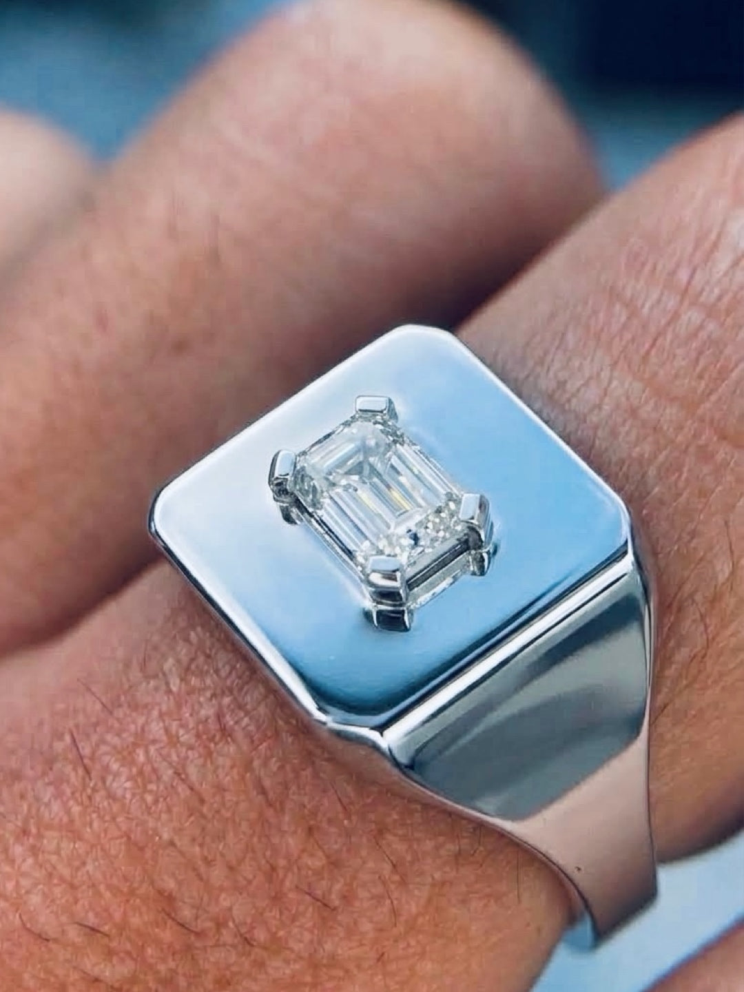 resonance emerald cut ring