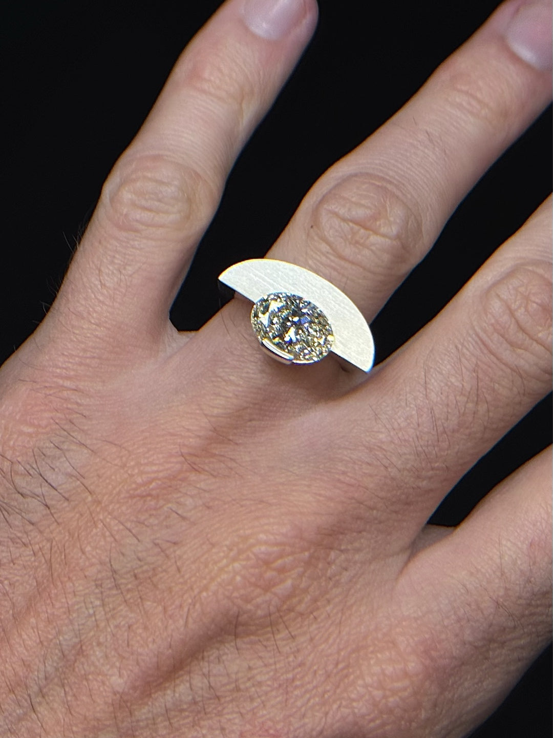 corner diamond ring