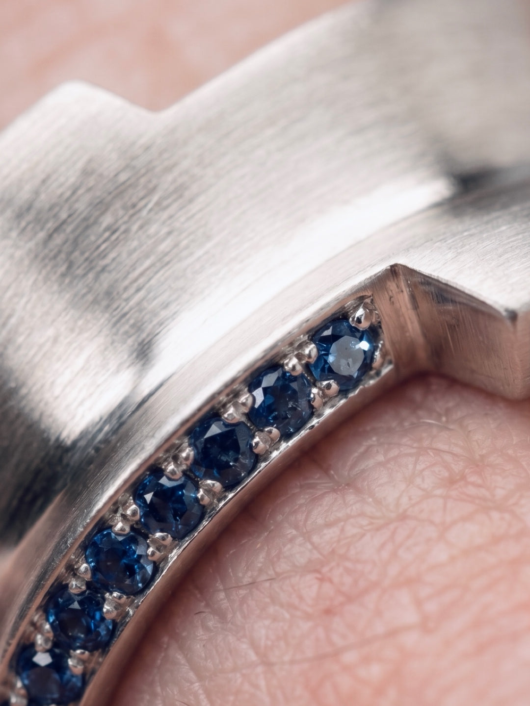 rio sapphire pavé ring