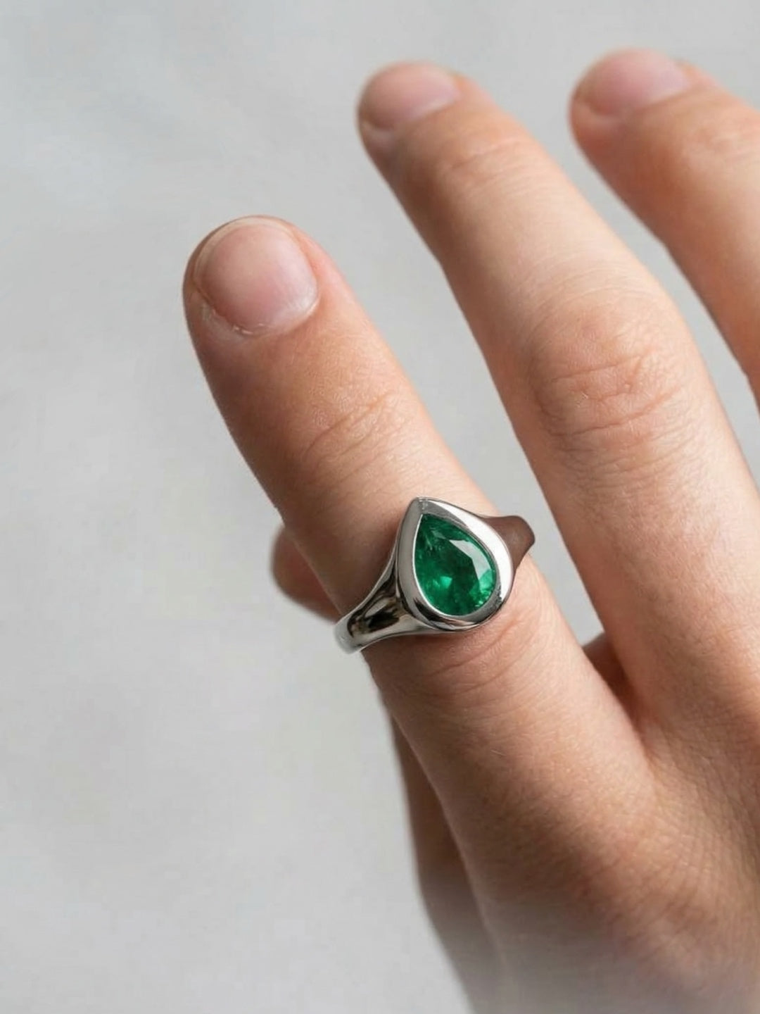 resonance emerald ring