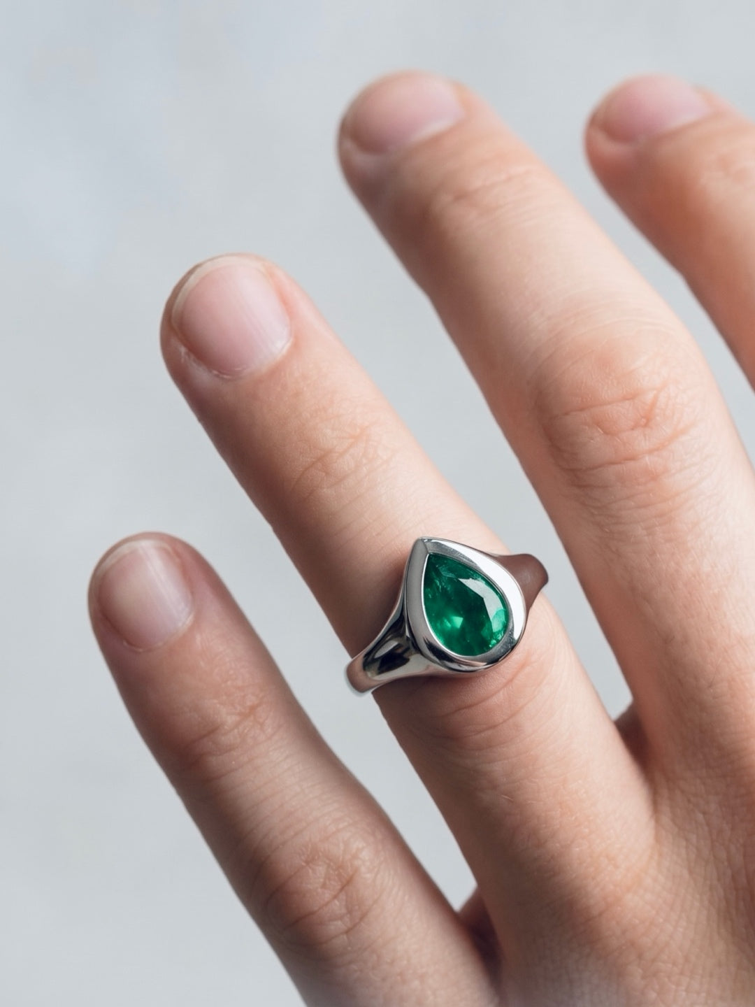 resonance emerald ring
