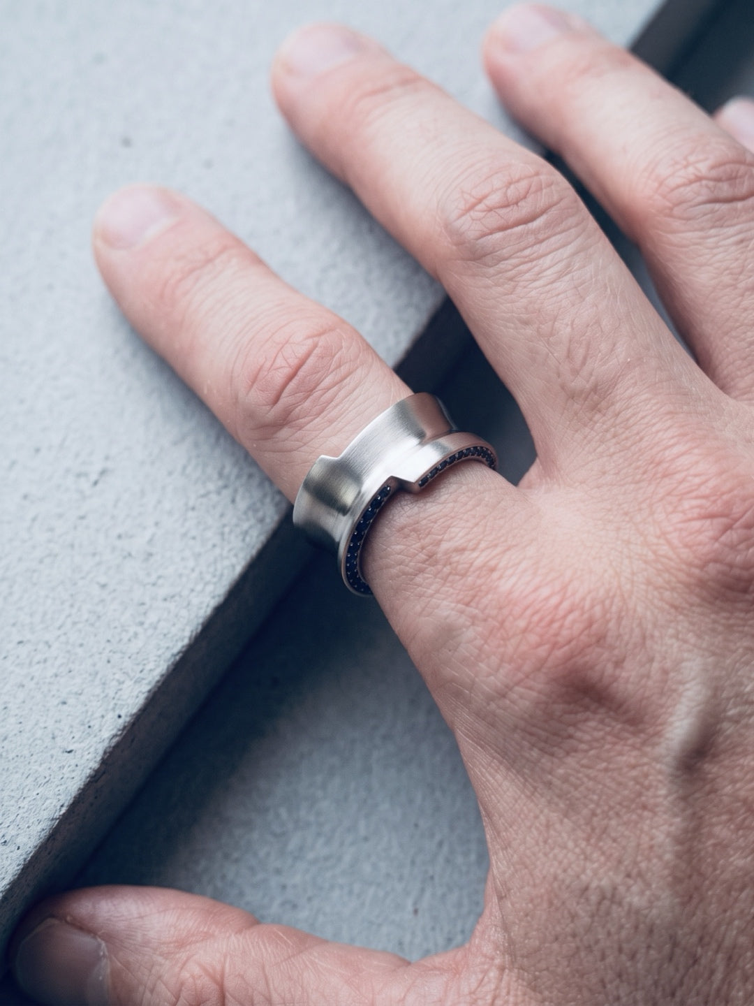 rio sapphire pavé ring