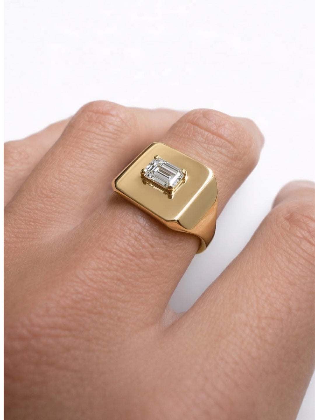resonance emerald ring