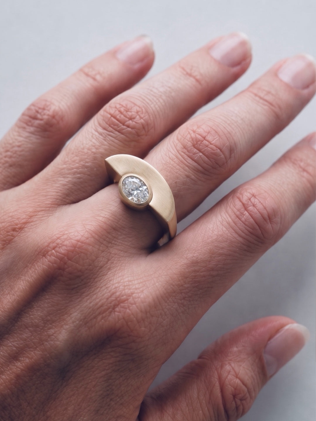 corner ring bezel — side profile