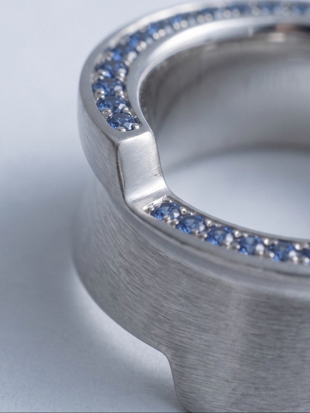 rio sapphire pavé ring