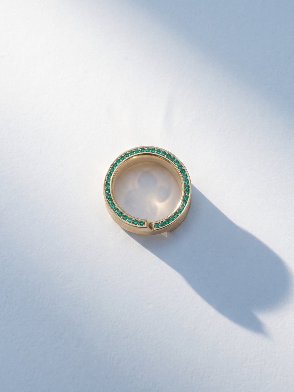 rio emerald pavé ring